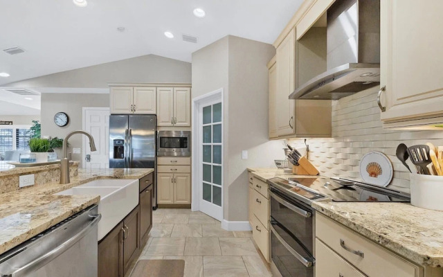 1588 san Marino Court