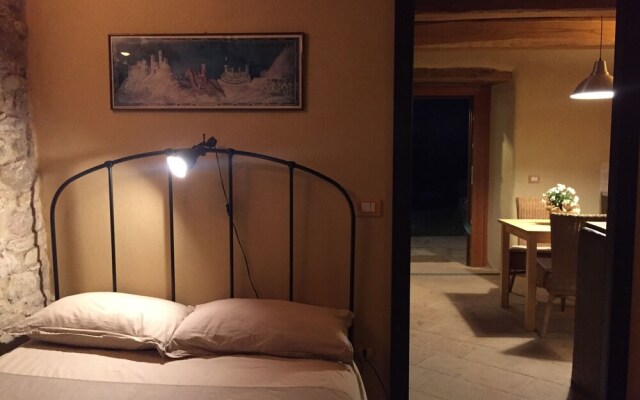 Le Case Della Buca Agriturismo ed Agricampeggio