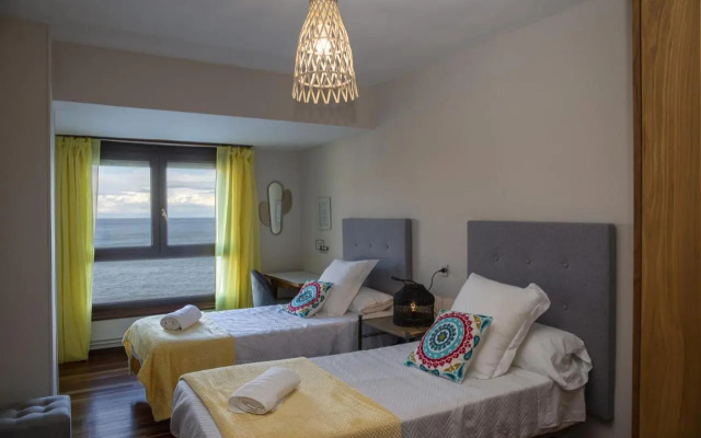 Sea Coast Lekeitio by HomeBilbao