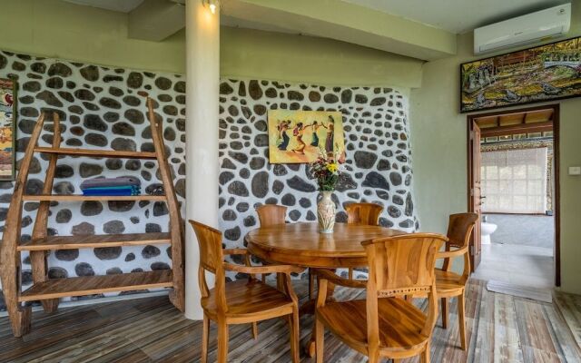 Tirta Asri Ubud Villa