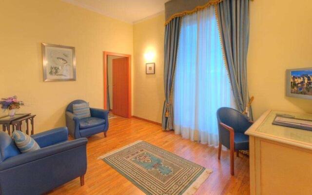 Recina Hotel