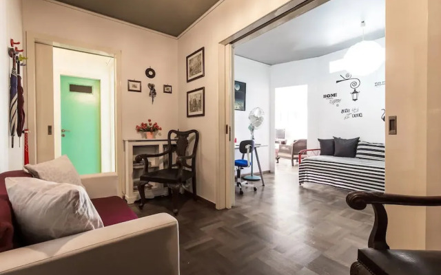 6 persons seaview Athens Riviera