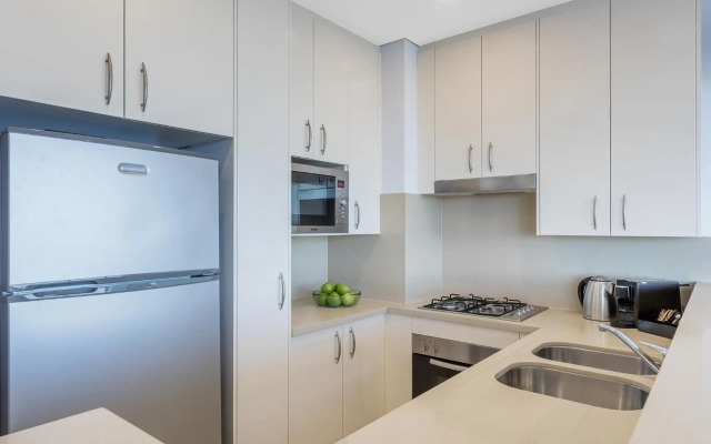 Meriton Suites Kent Street, Sydney