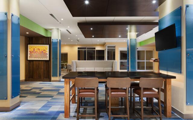 Holiday Inn Express & Suites Edinburg- Mcallen Area