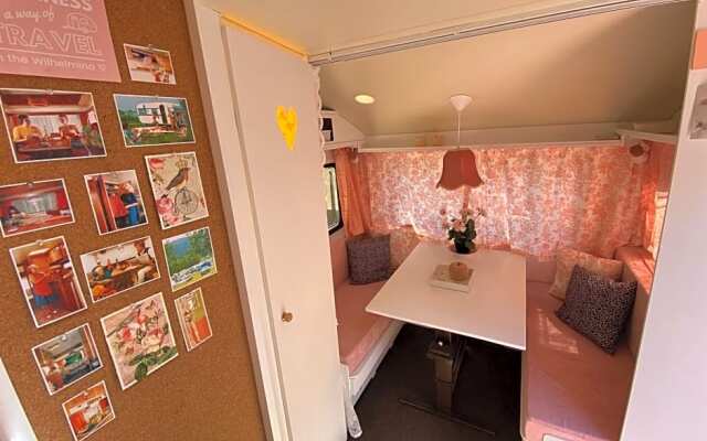 Het Caravannetje B&B - retro glamping