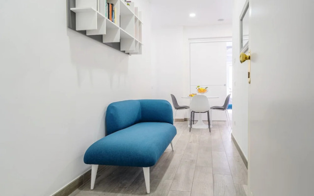 Modern Sorrento two bedroom Apartment with Terrace