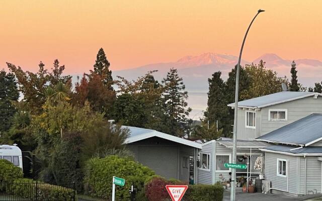 Chantillys Motor Lodge