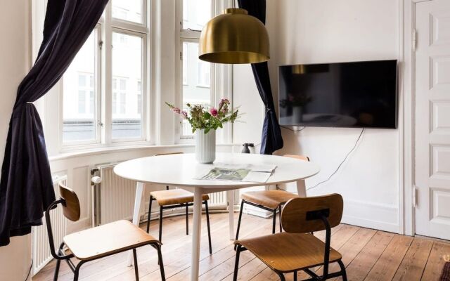 102M apt. Heart of copenhagen · 100M to the metro