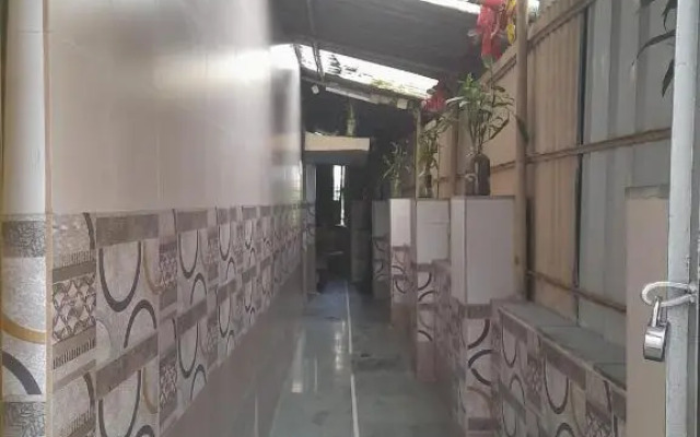 Hotel Aaiye Lodging & Boarding By WB Inn