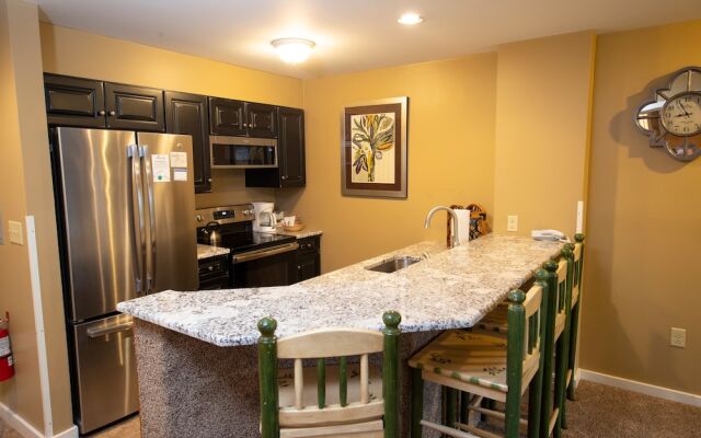 Mountain Lodge At Okemo-1br Newly Renovated 1 Bedroom Condo by RedAwning