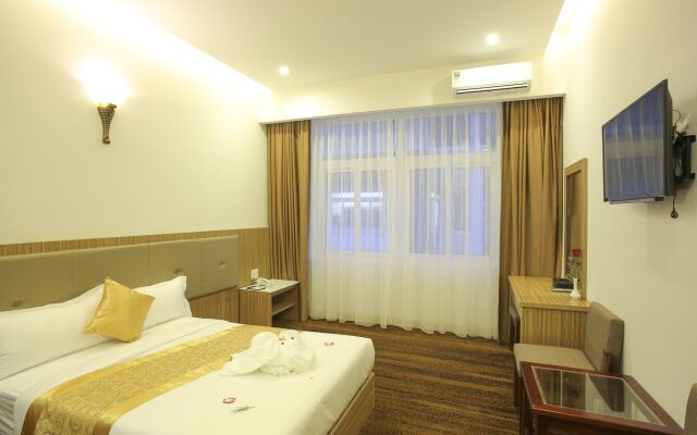 Red Palace Hotel