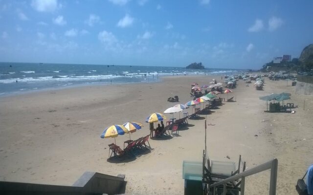 Ngan Hang Hotel
