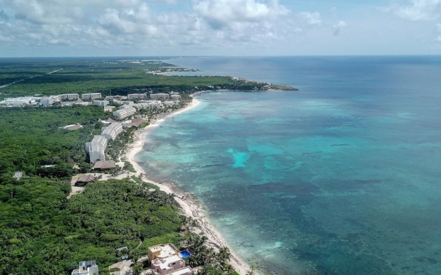 Family 2 Bedrooms Condo with Balcony and Pool Facilities