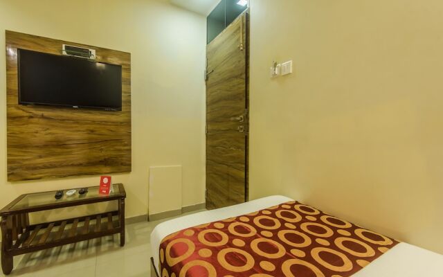 OYO 9983 Hotel Golden Park