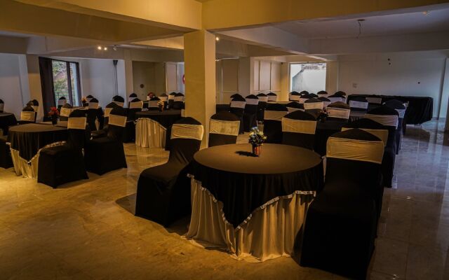 Montrose 11 Boutique