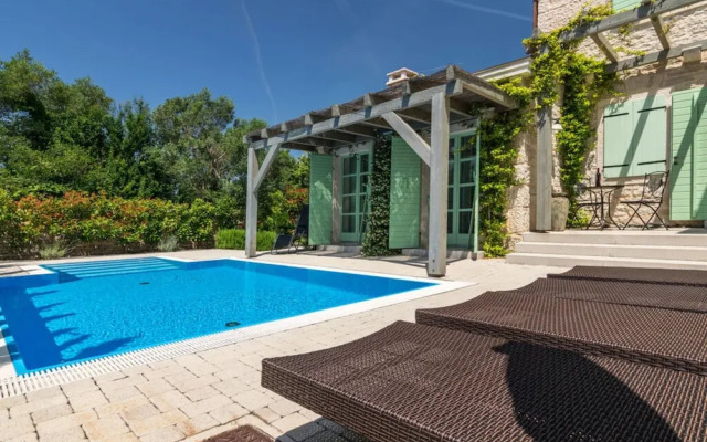 Villa Zelda Comfortable Holiday Residence