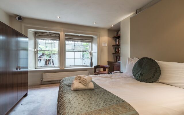 The Oscar Wilde Suite by 5STARSTAY