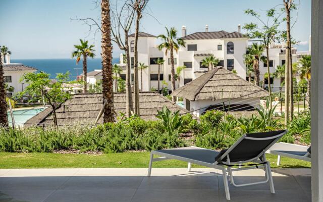 LAE7.BI- Apotel Estepona hills by roomservices