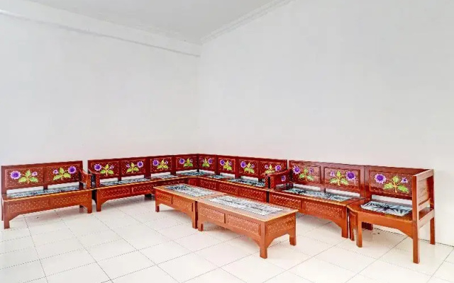 RedDoorz Syariah at Neu Hostel Cisarua Lembang
