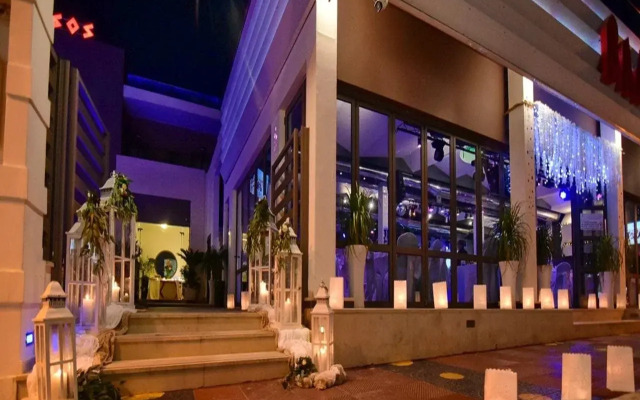 Dionisos Hotel