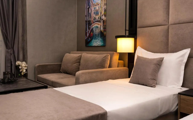 SOHO Apart House