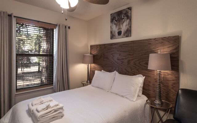 Wolves Den by Vtrips