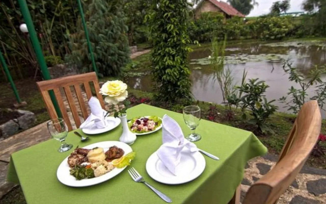 Kebun Mawar Situhapa Hotel
