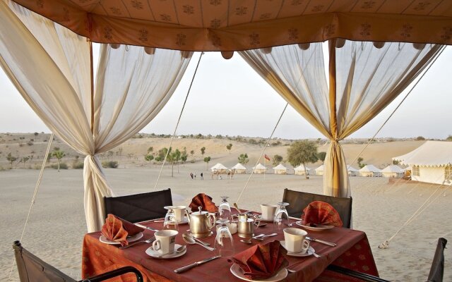 Manvār Sevan, The Desert Camp
