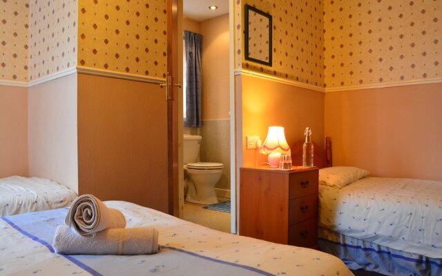 Holm Lea Hotel
