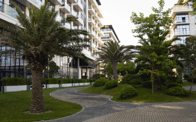 Lighthouse (Sea Breeze)