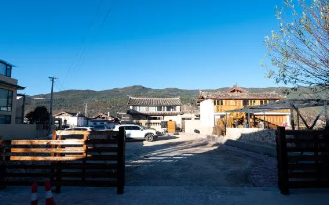 Yue Mountain VALLEY·Rustic Snowscape to the Utmost Serene Residence (Bai Sha Ancient Town Store)