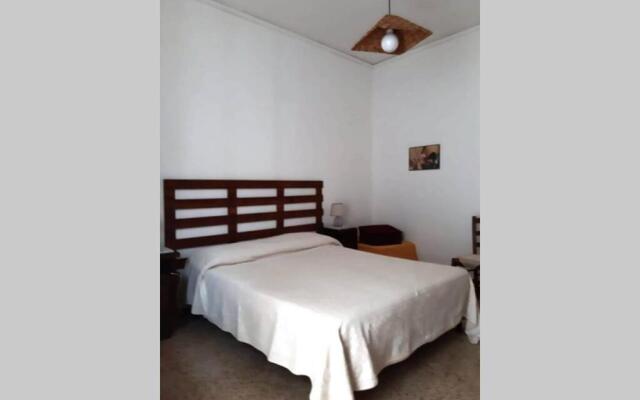 "Persiane blu" ampio appartamento in centro storico a Teulada