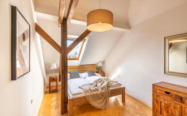 Štupartská 9 - Tyn Church View Apartment with terrace