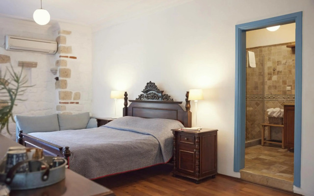 Alacati Zeytin Konak Hotel