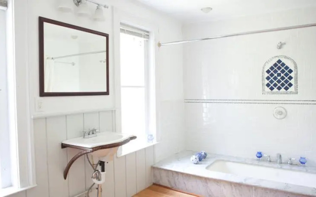 Battenkill Valley Mansion