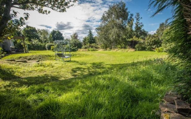 Home Comforts in Peaceful 2 Acres