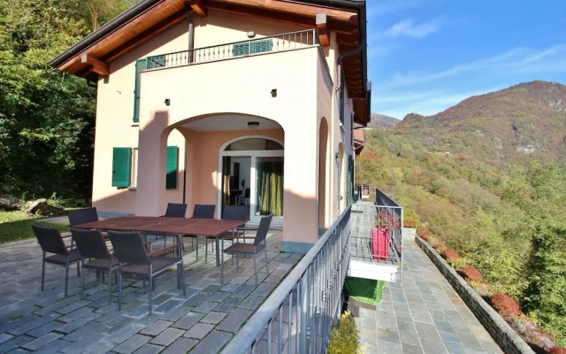 Villa Panoramica in Menaggio