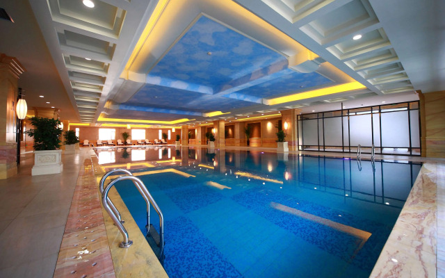 Howard Johnson by  Domando Plaza Wulanchabu