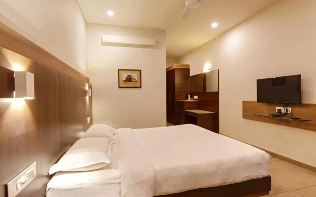 Hotel Classic Mid Town , Kolhapur