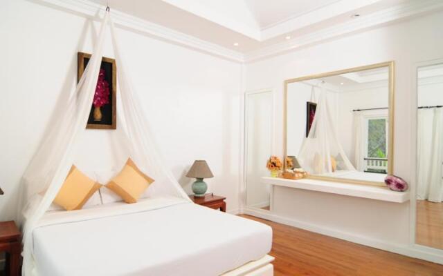The Cabana Pool Suite