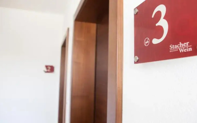 Stacher Wein und Bett