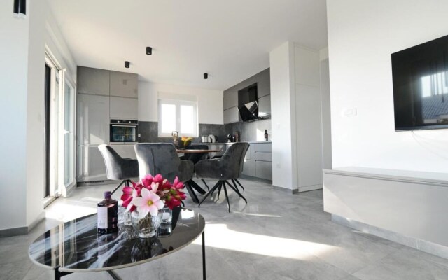 Rooftop apartment Jadera