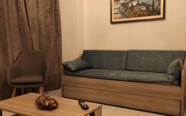 Apartment @Katehaki Metro