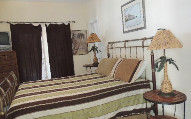 Banyan Beach House - Three Bedroom House
