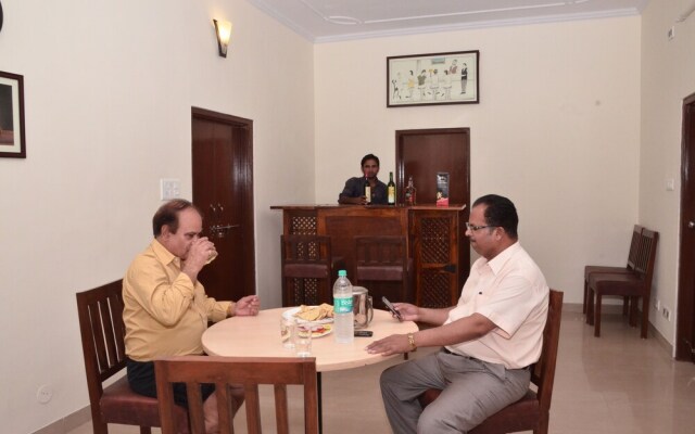 Silver Oak Country Yard Resort