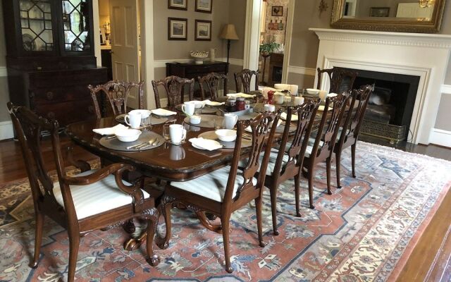 The Elizabethtown Inn