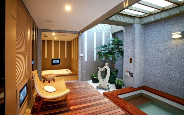 Yuma Hot Spring Hotel