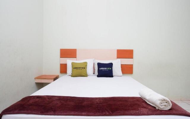 Urbanview Hotel Platinum Parepare