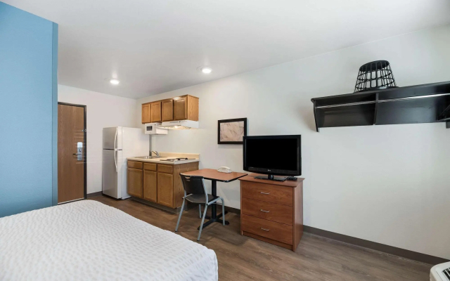 Extended Stay America Select Suites - Orlando - East