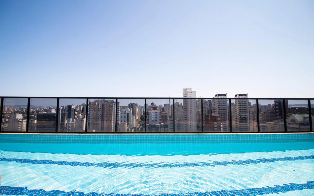 Duplex em Pinheiros com Vista Incrível, Piscina, AC